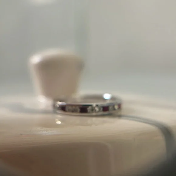 Vintage Silver 925 Stackable ring size 6.5 Ruby Red Stones - Picture 11 of 11